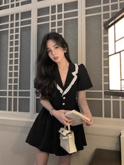 Black Doll Collared Puff Sleeves Dress With White Lining