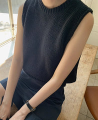 Black Crewneck Knitted Vest