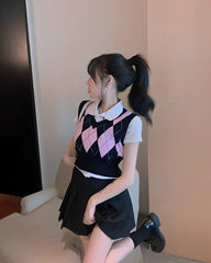 Pink Diamond Patterned Knitted Vest