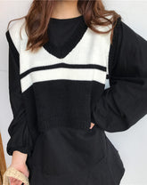 Black And White Sleeveless Knit Vest