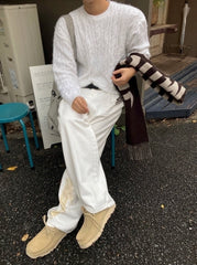 Relaxed Cable Knit Pullover Sweater