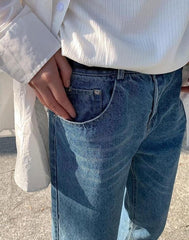Vintage Relaxed Straight Jeans