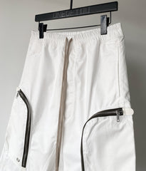 White Zipper Details Shorts