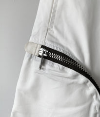 White Zipper Details Shorts