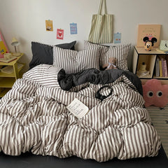 Minimalist Black Stripe Bedding Set