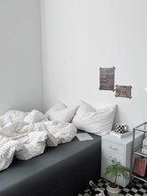 White & Black Striped Bedding Set