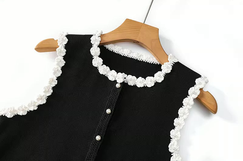 Black And White Flowers Lining Top And Skirt Set
