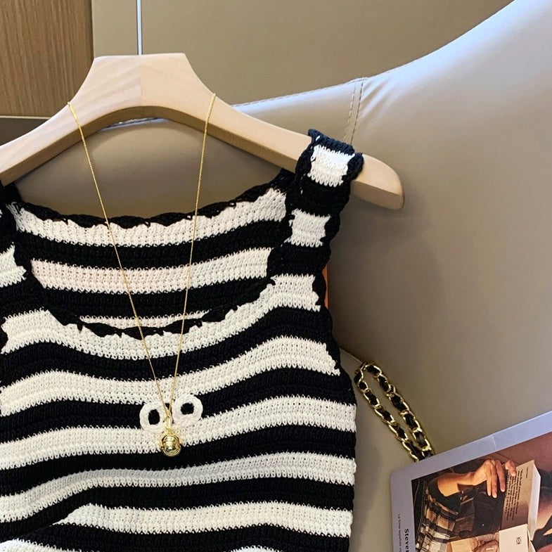 Black And White Stripes Knit Top