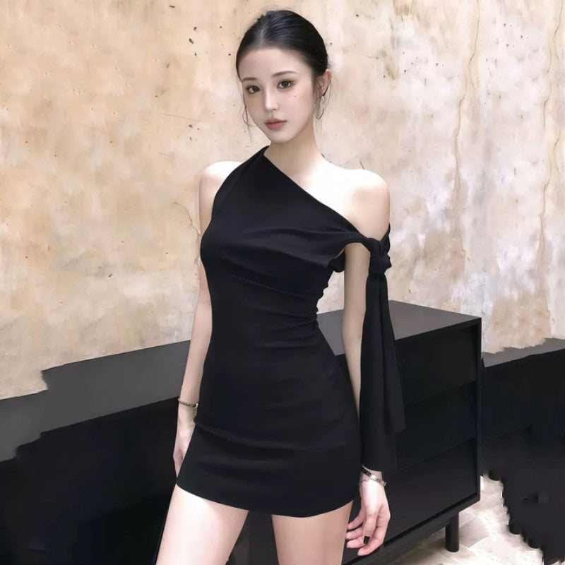 Black Asymmetrical Shoulder Bodycon Dress