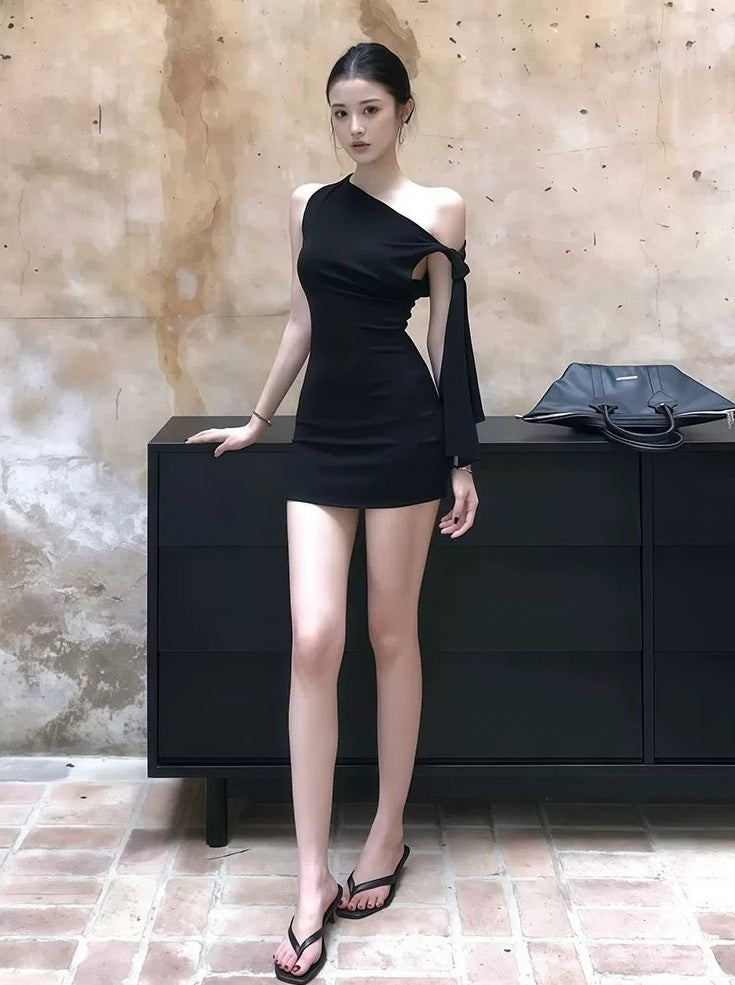 Black Asymmetrical Shoulder Bodycon Dress