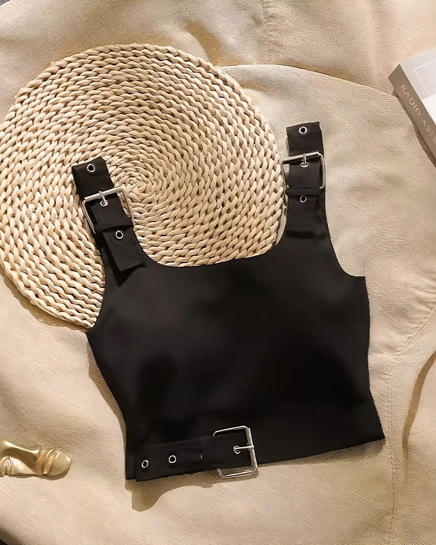 Black Belt Details Crop Top
