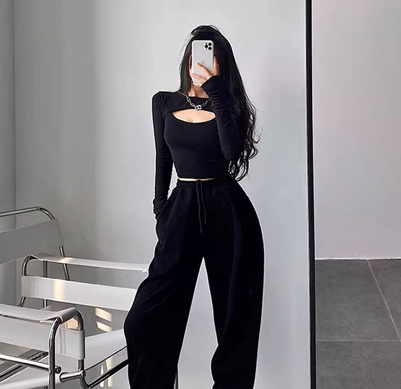 Black Chest-Cut Out Long Sleeves Crop Top