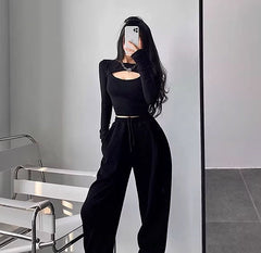 Black Chest-Cut Out Long Sleeves Crop Top