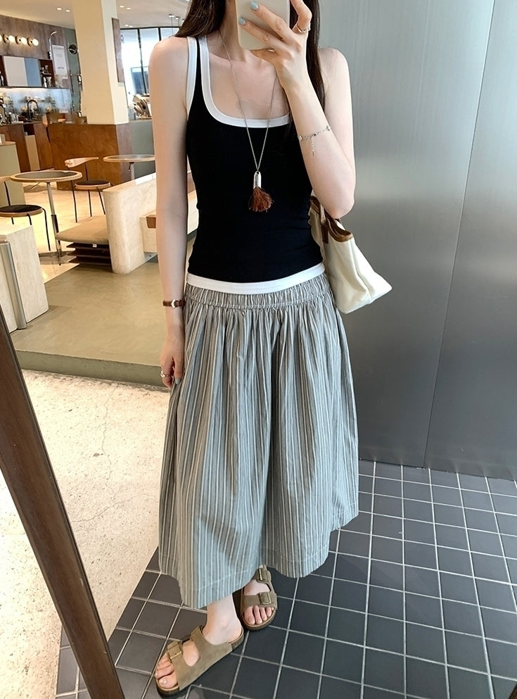 Black Contrasting Outlines Tank Top