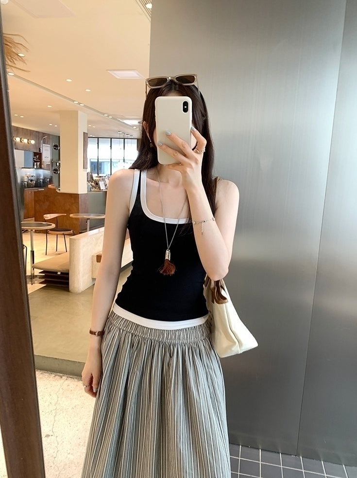 Black Contrasting Outlines Tank Top