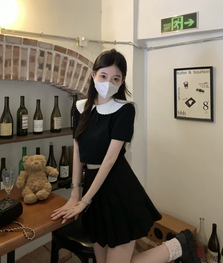 Black Doll Collared Crop Top