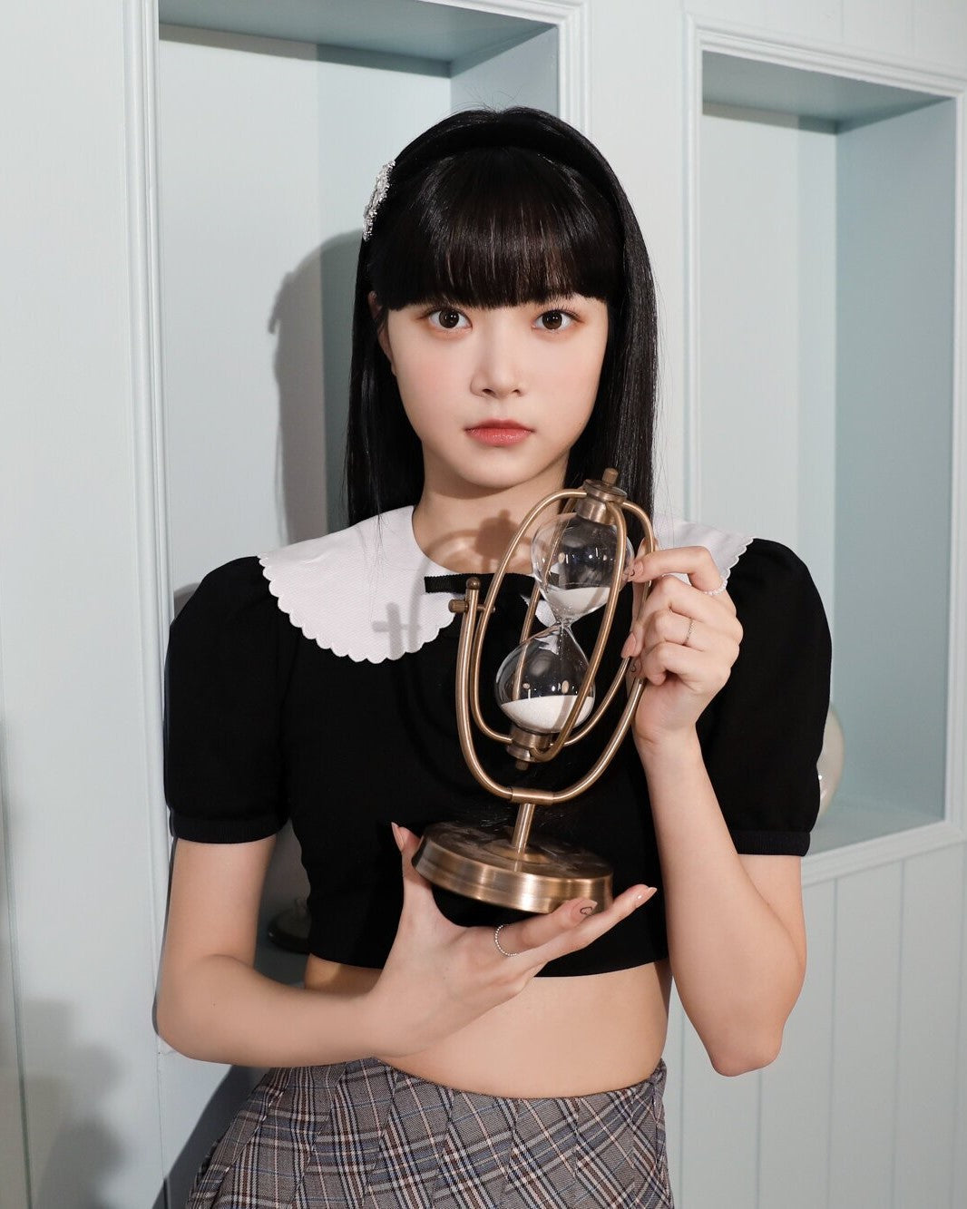 Black Doll Collared Crop Top
