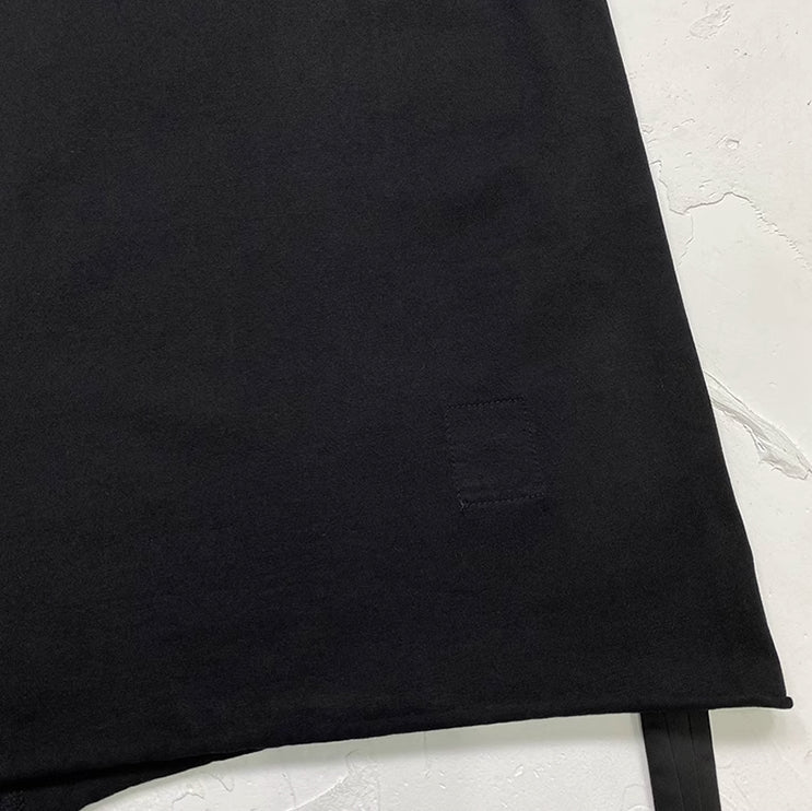 Black Four-Hole T-Shirt