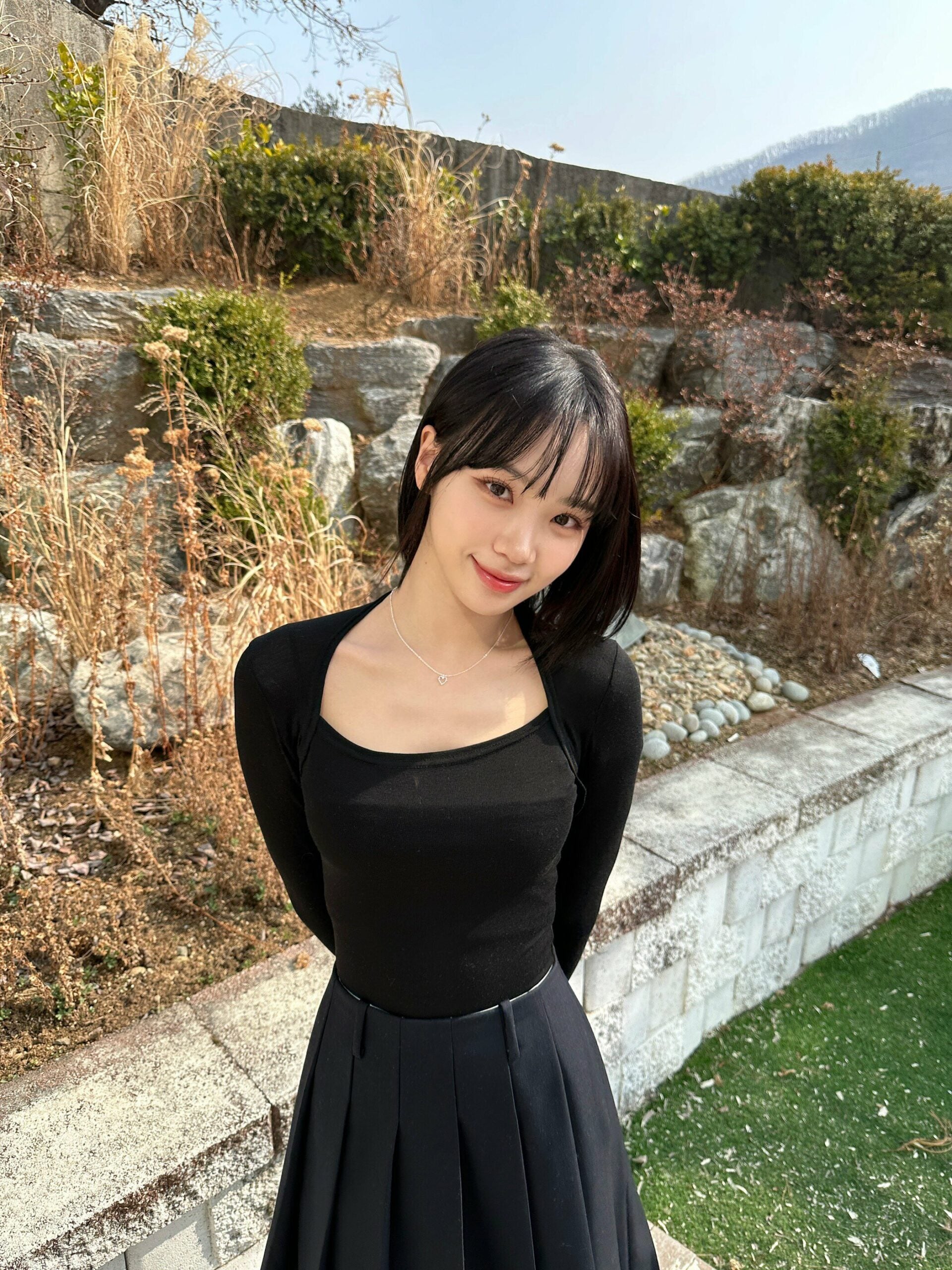 Black Long Sleeves Square Collar Top