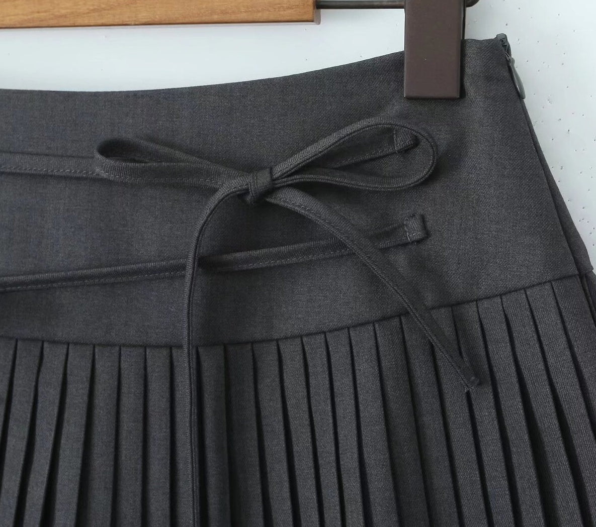 Black Micro Pleats Double Bow Skirt