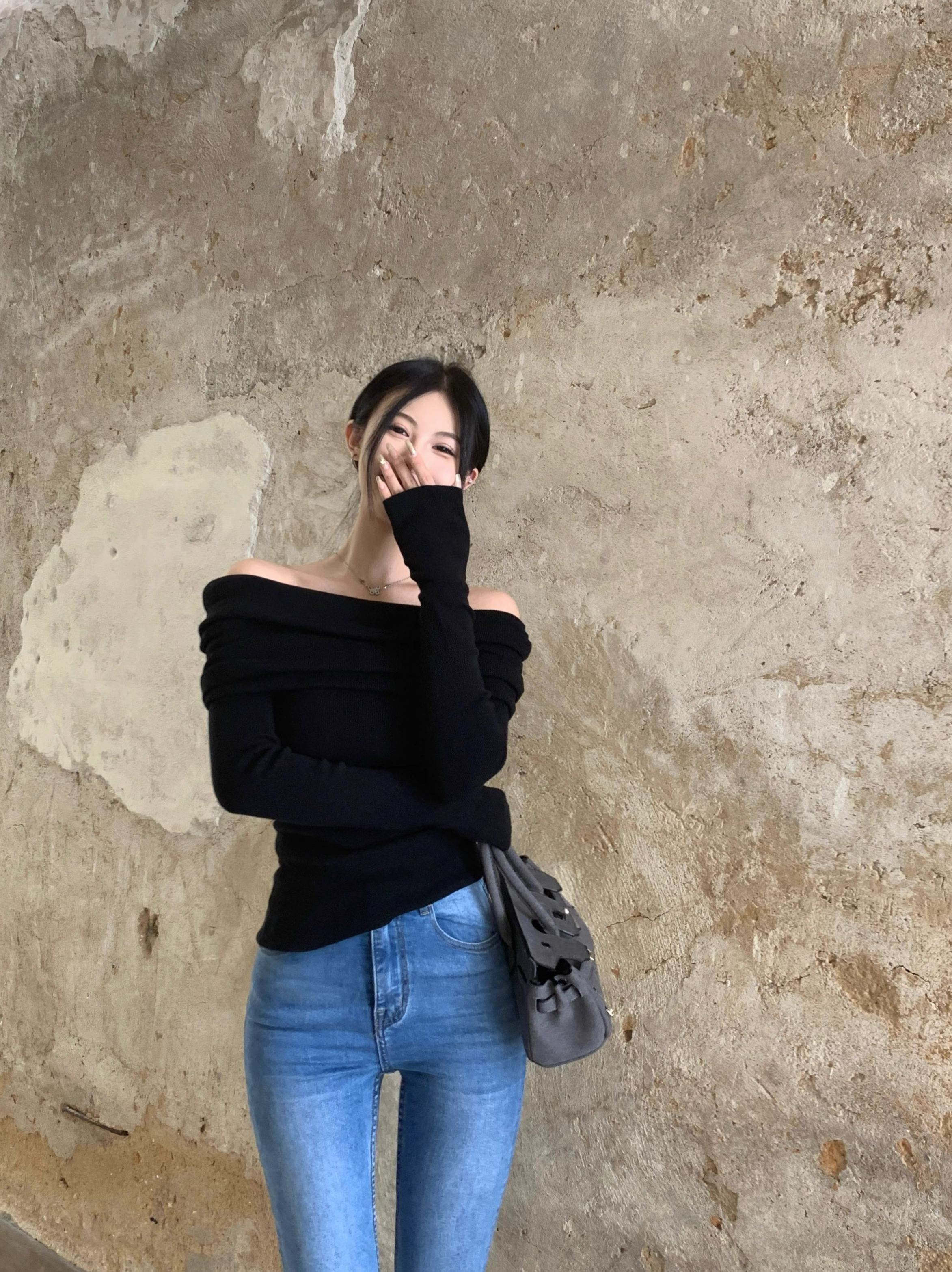Black Off-Shoulder Long Sleeve Top