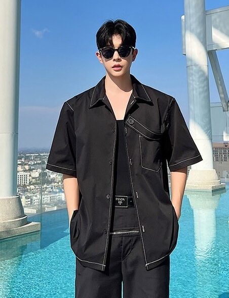 Black Outlined Short Sleeves Shirt