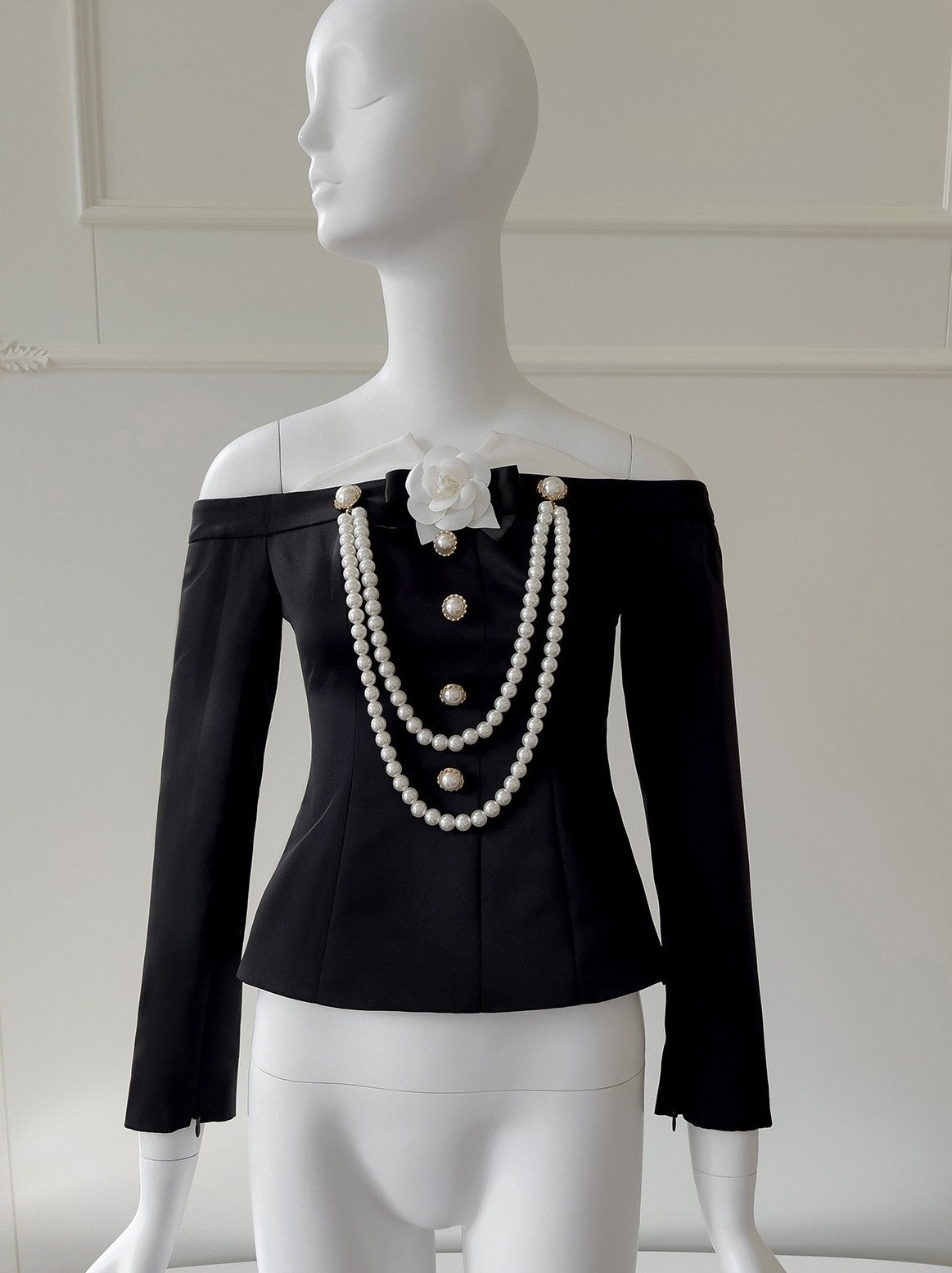 Black Pearl Chain Vintage Off-Shoulder Top
