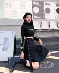 Black Pleated Skirt With Heart Buckle Belt