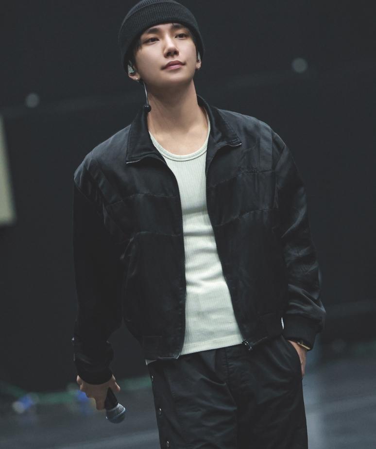 Black Side Buttoned Loose Pants