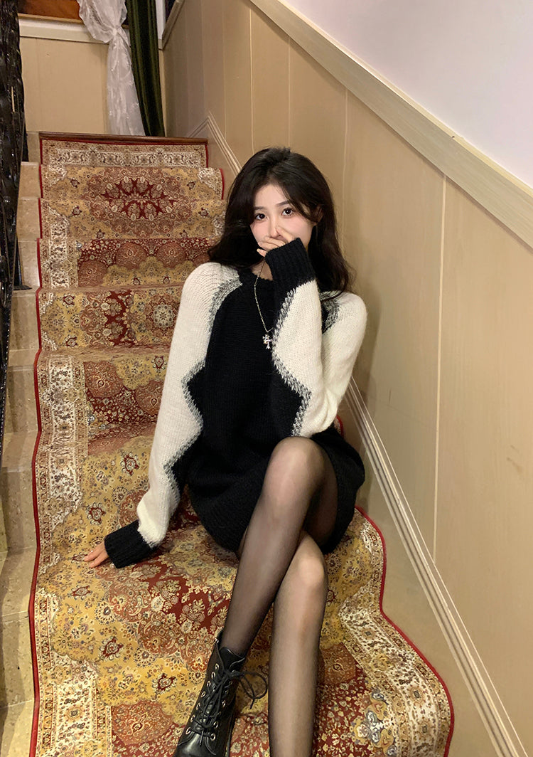 Black Zigzag Sleeves Sweater