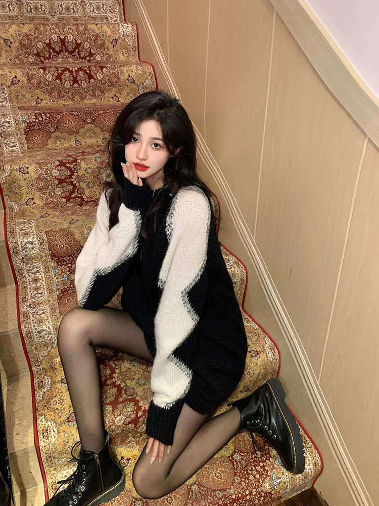 Black Zigzag Sleeves Sweater