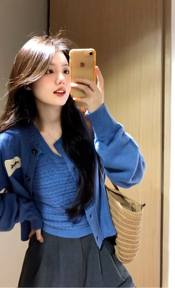 Blue Patch Cozy Cardigan |Seo Mi Rae â€?Boyfriend On Demand