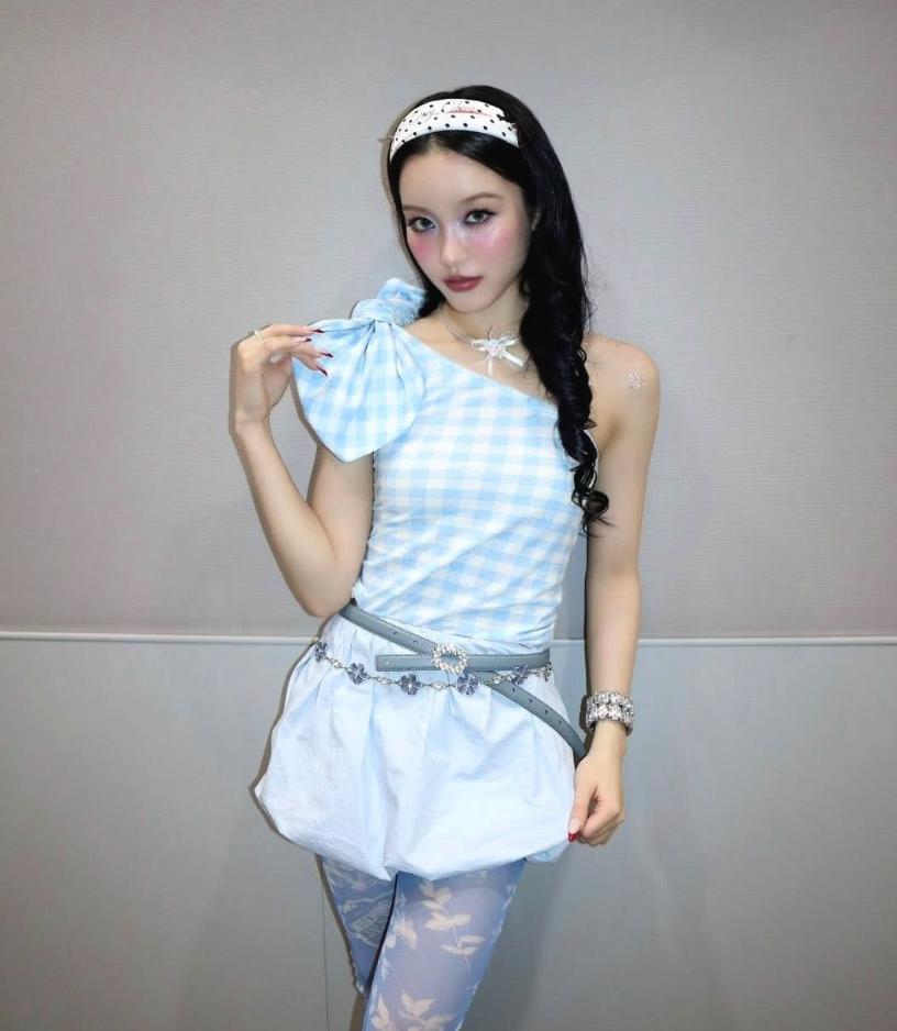Blue Puffy Skirt With Heart Waist Chain
