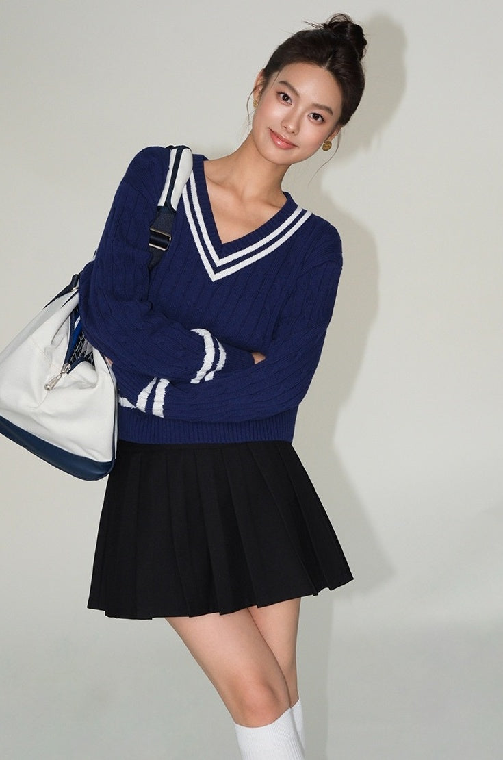 Blue V-Neck Sweater With White Linings |Yoon Ji Won â€?Love Your Enemy