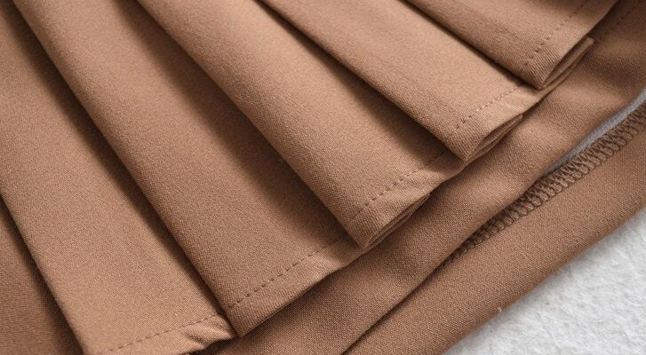 Brown Exposed Shorts Pleated Skirt