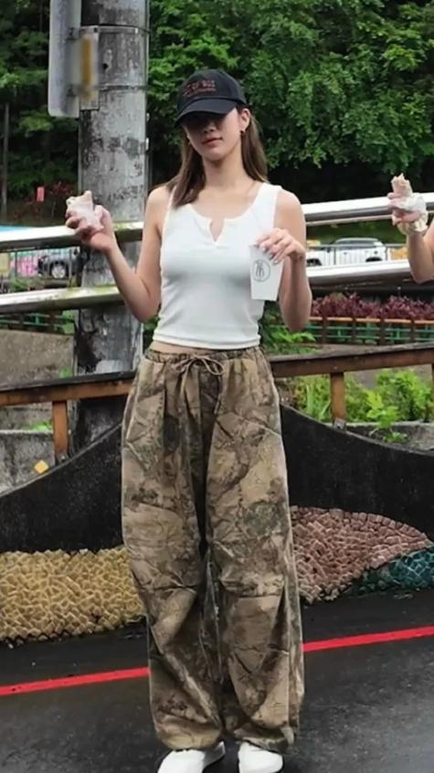 Brown Leaves Camouflage Pattern Pants