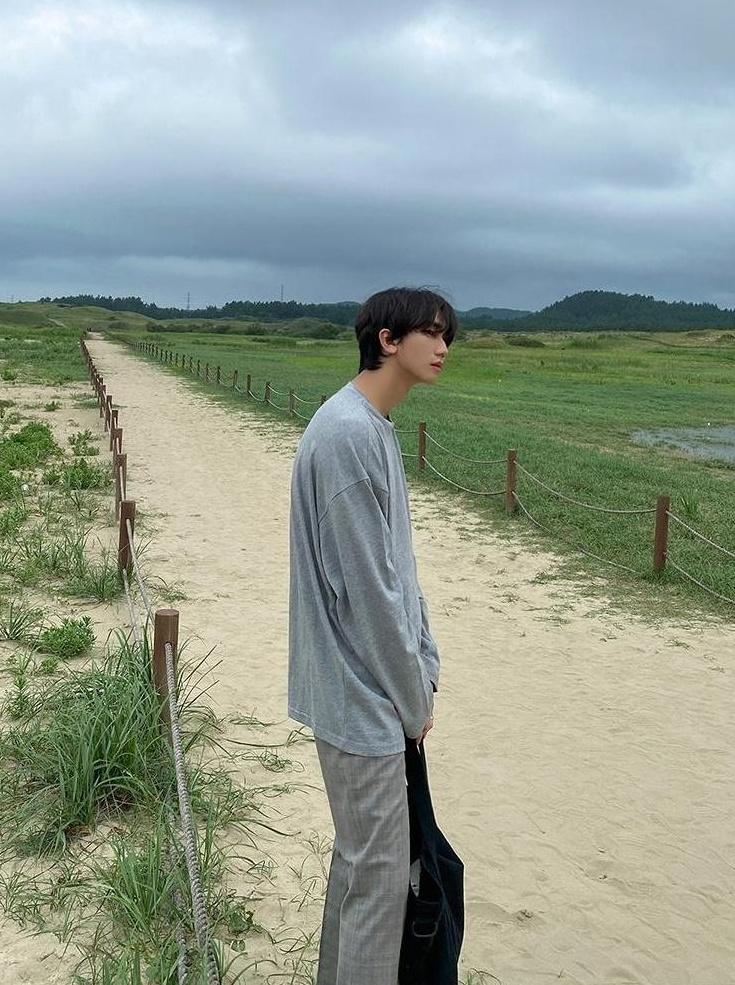 Casual Loose Fit Long Sleeve Tee