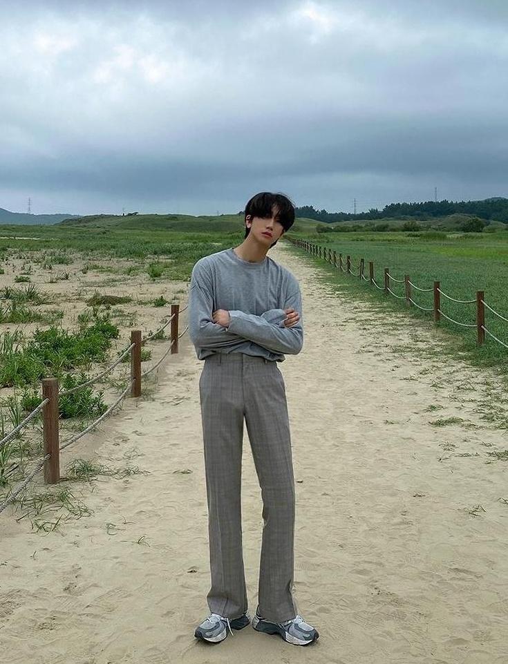 Casual Loose Fit Long Sleeve Tee