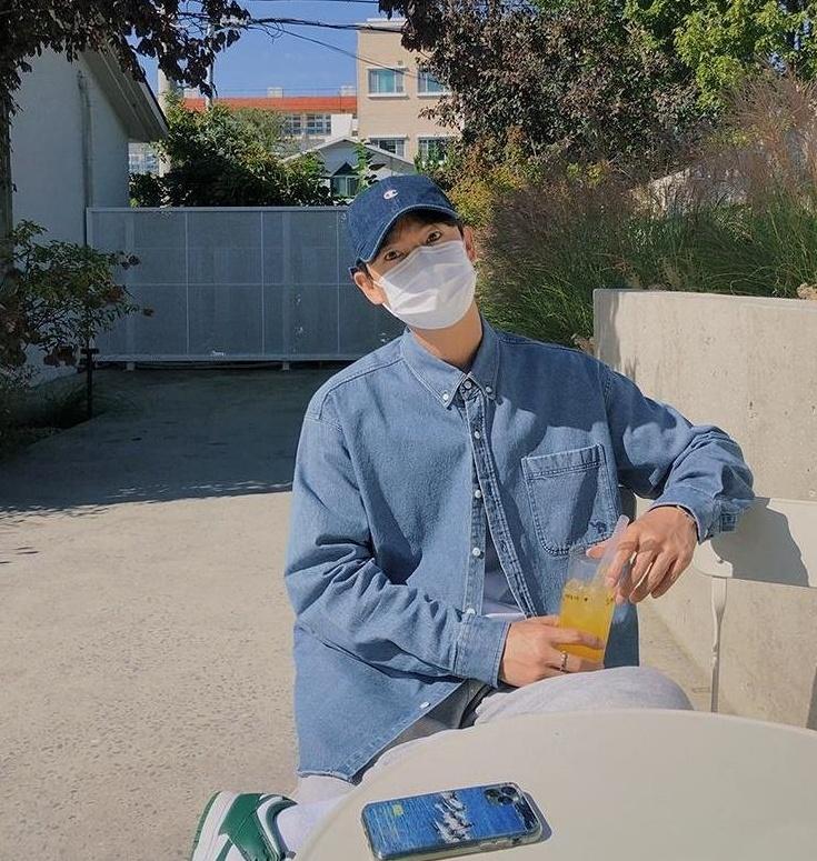 Casual Washed Denim Shirt Jacket