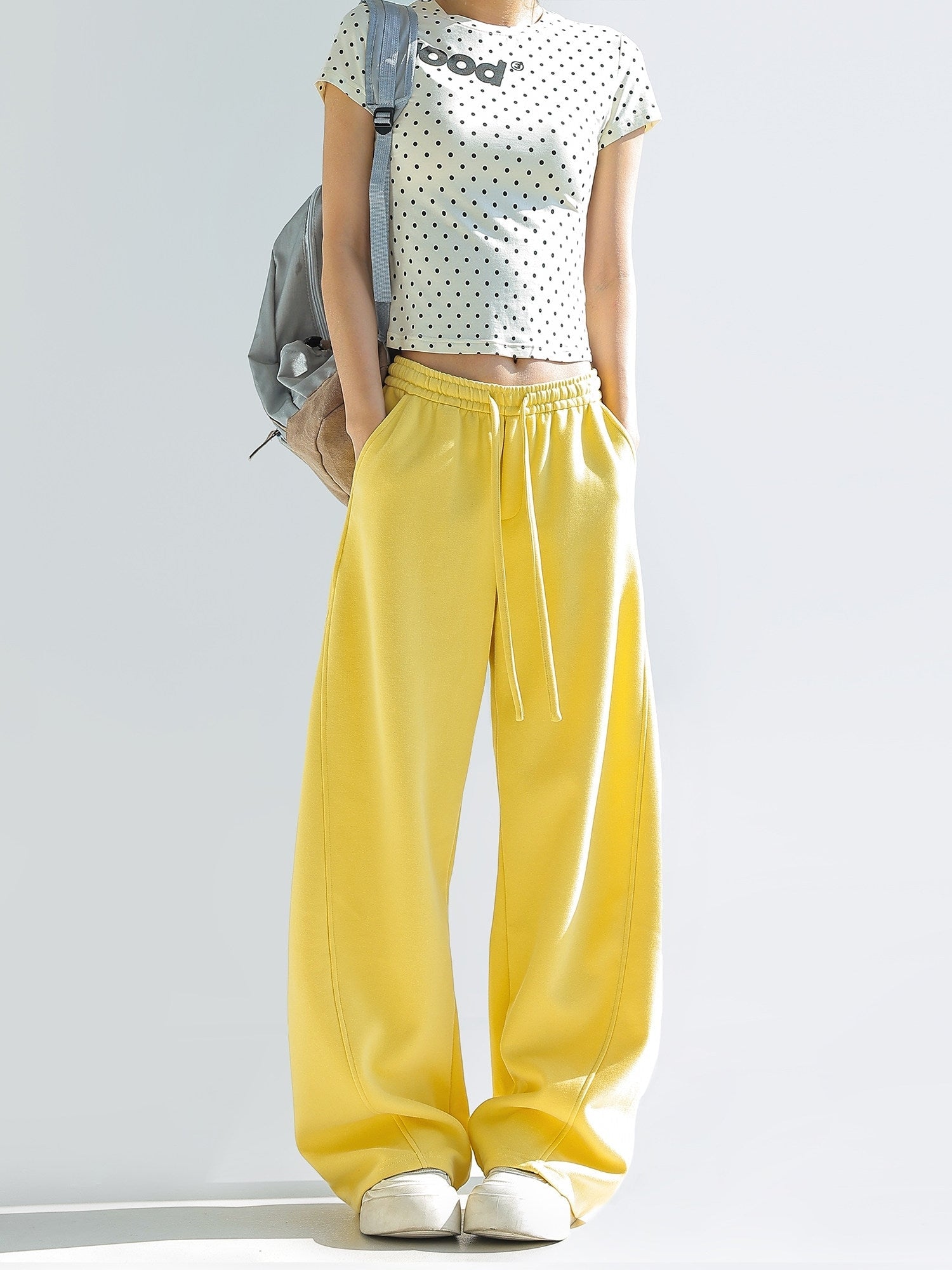 Chant Curved Wide Leg Relaxed Sweatpants