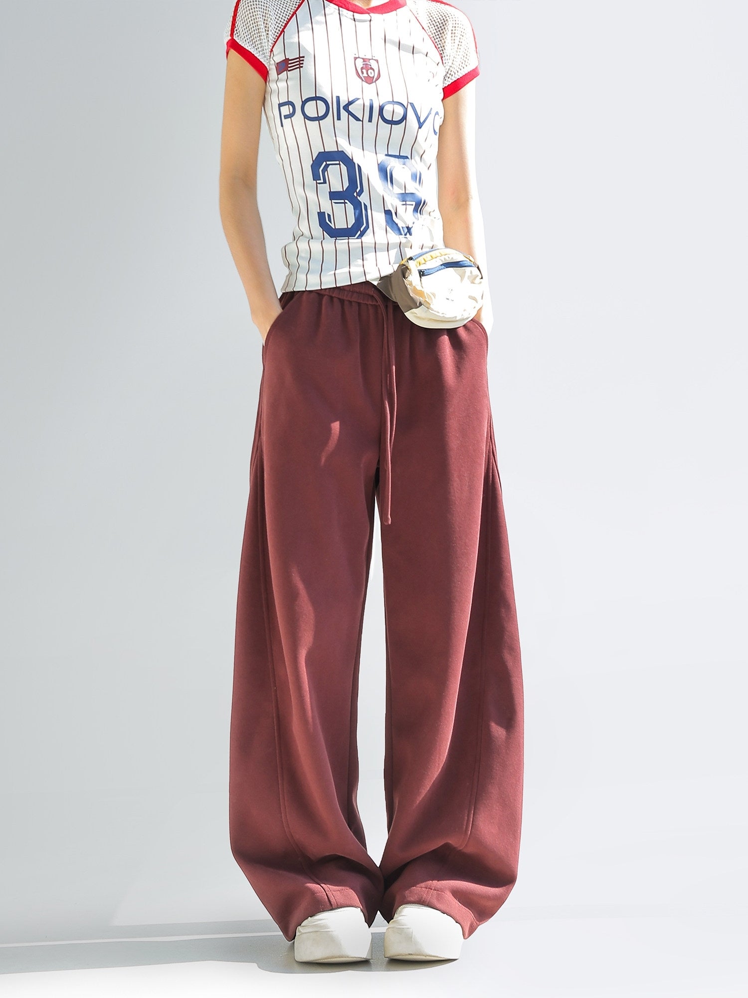 Chant Curved Wide Leg Relaxed Sweatpants