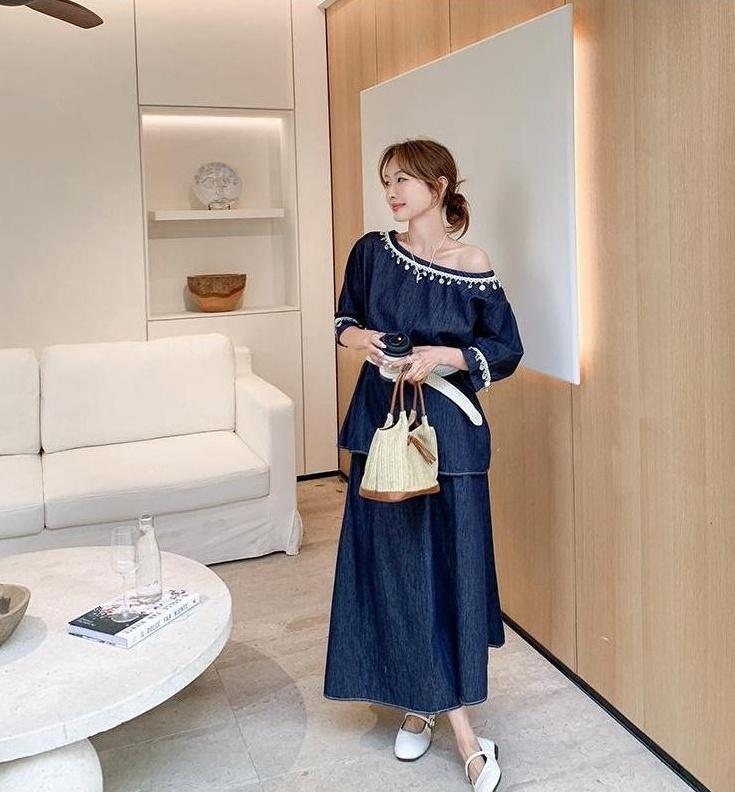 Chic Denim Outfit Top And Skirt Set
