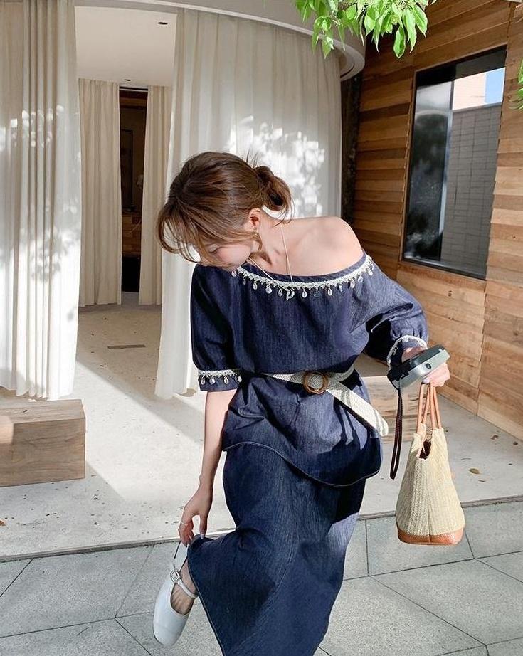 Chic Denim Outfit Top And Skirt Set
