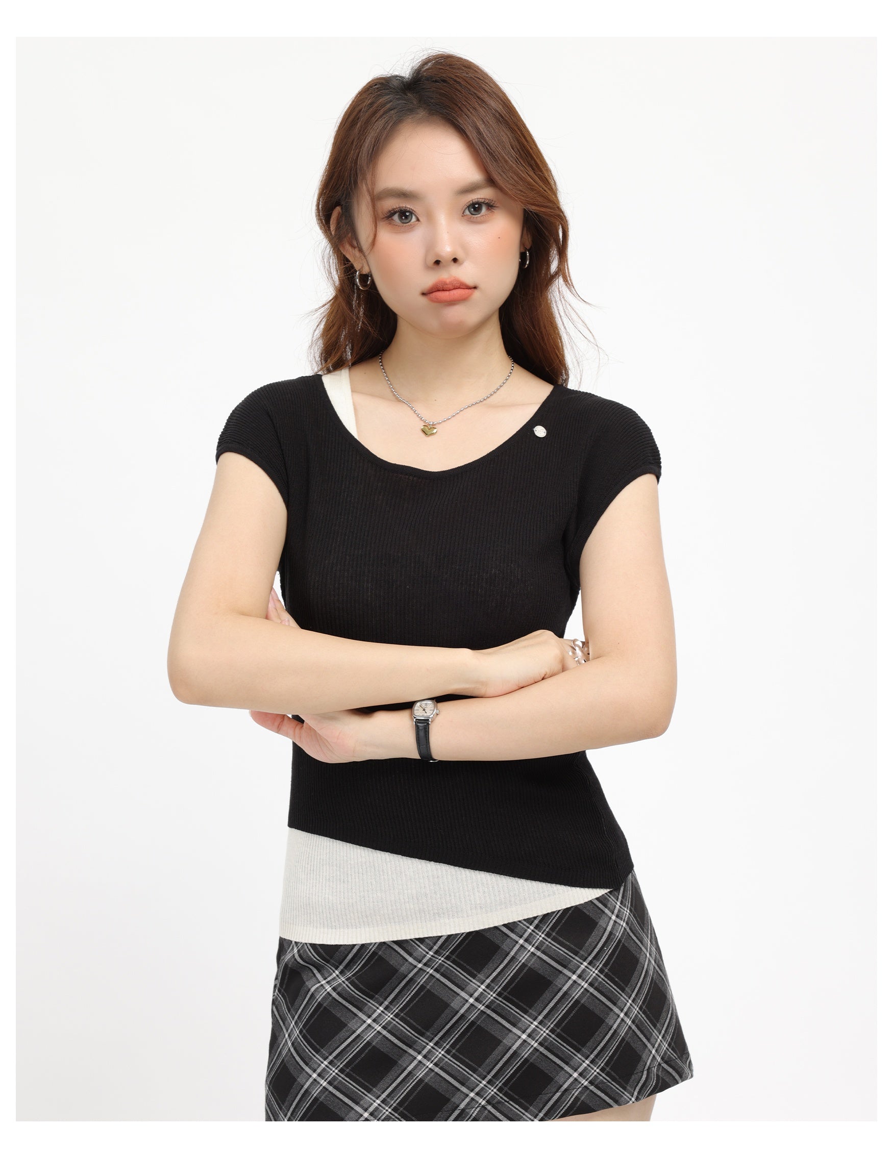 Black Short Sleeve Fake Two-Piece T-Shirt