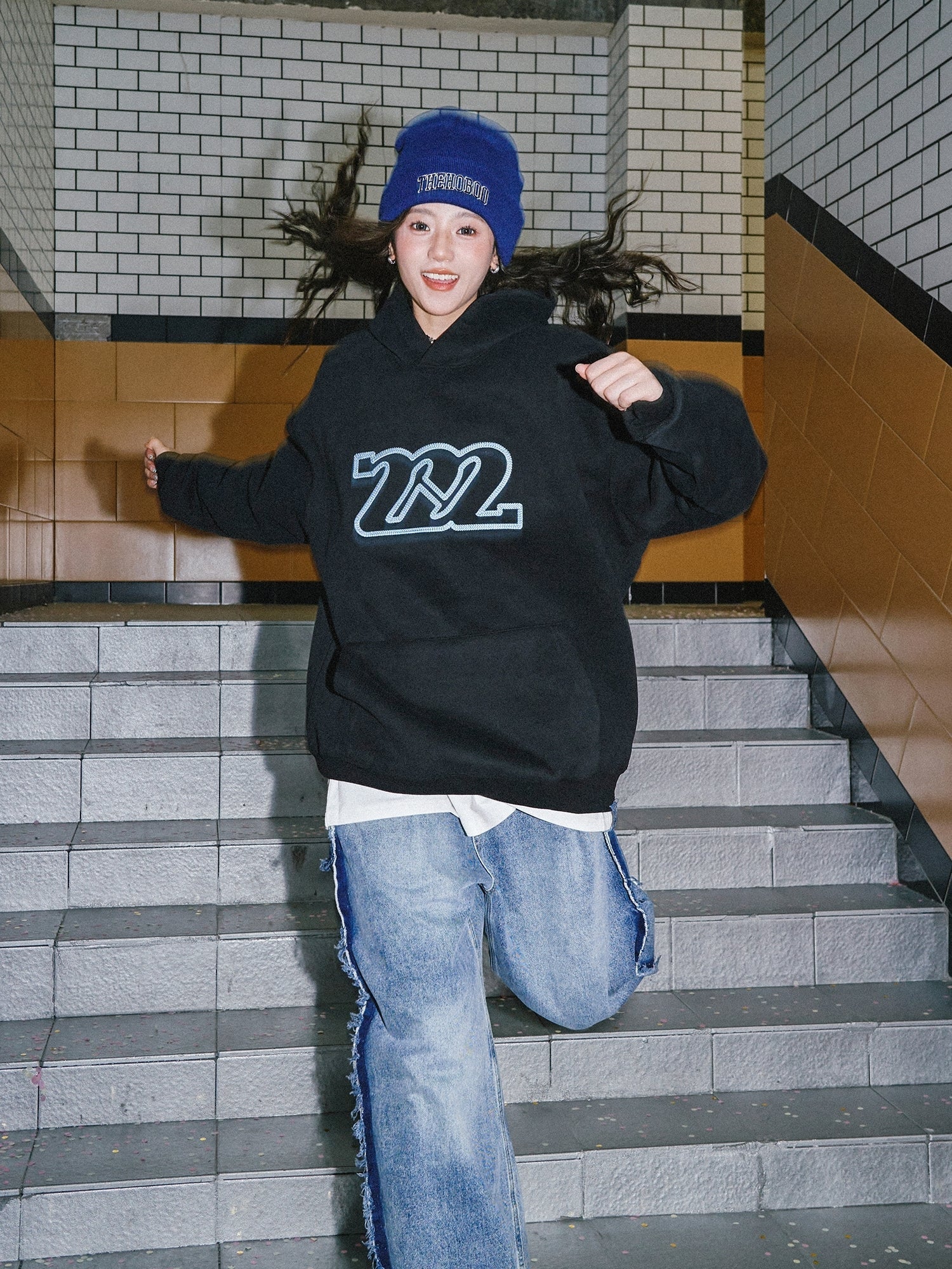 Classic Hooded Sweatshirt Casual Loose Fit Cozy Style
