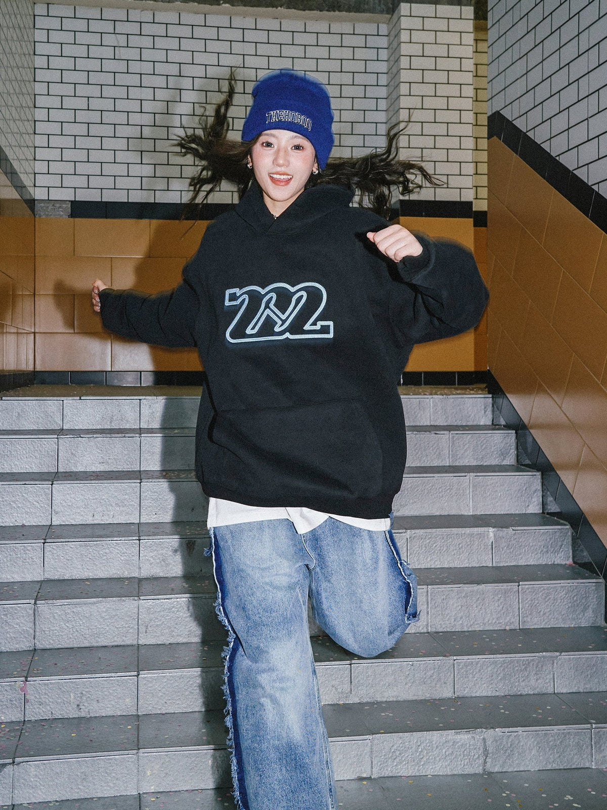 Classic Hooded Sweatshirt Casual Loose Fit Cozy Style
