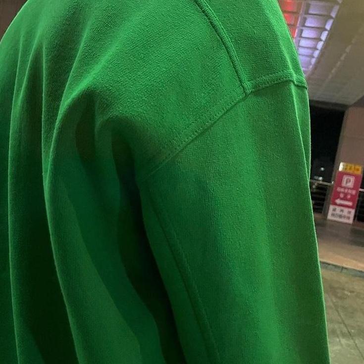 Classic Loose Fit Pullover Sweatshirt