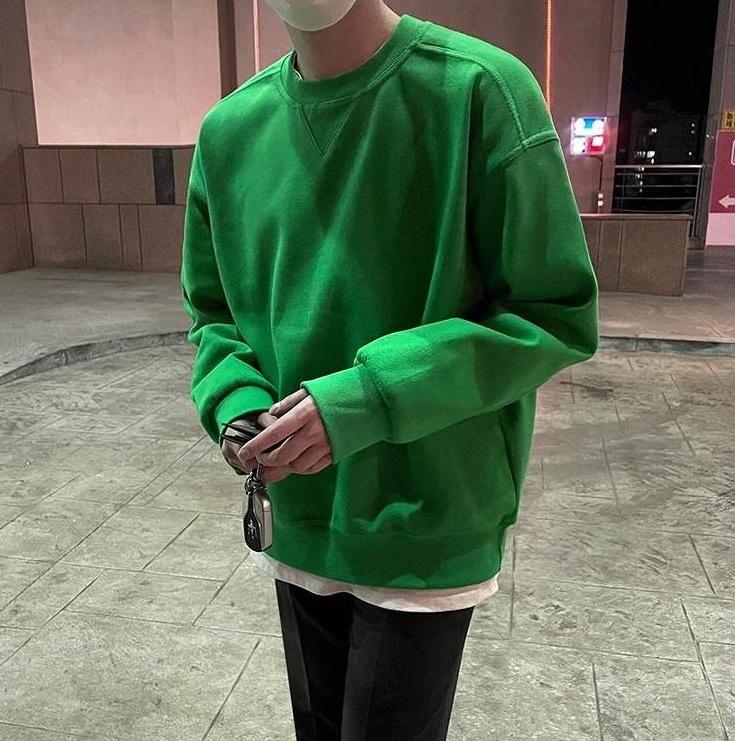 Classic Loose Fit Pullover Sweatshirt