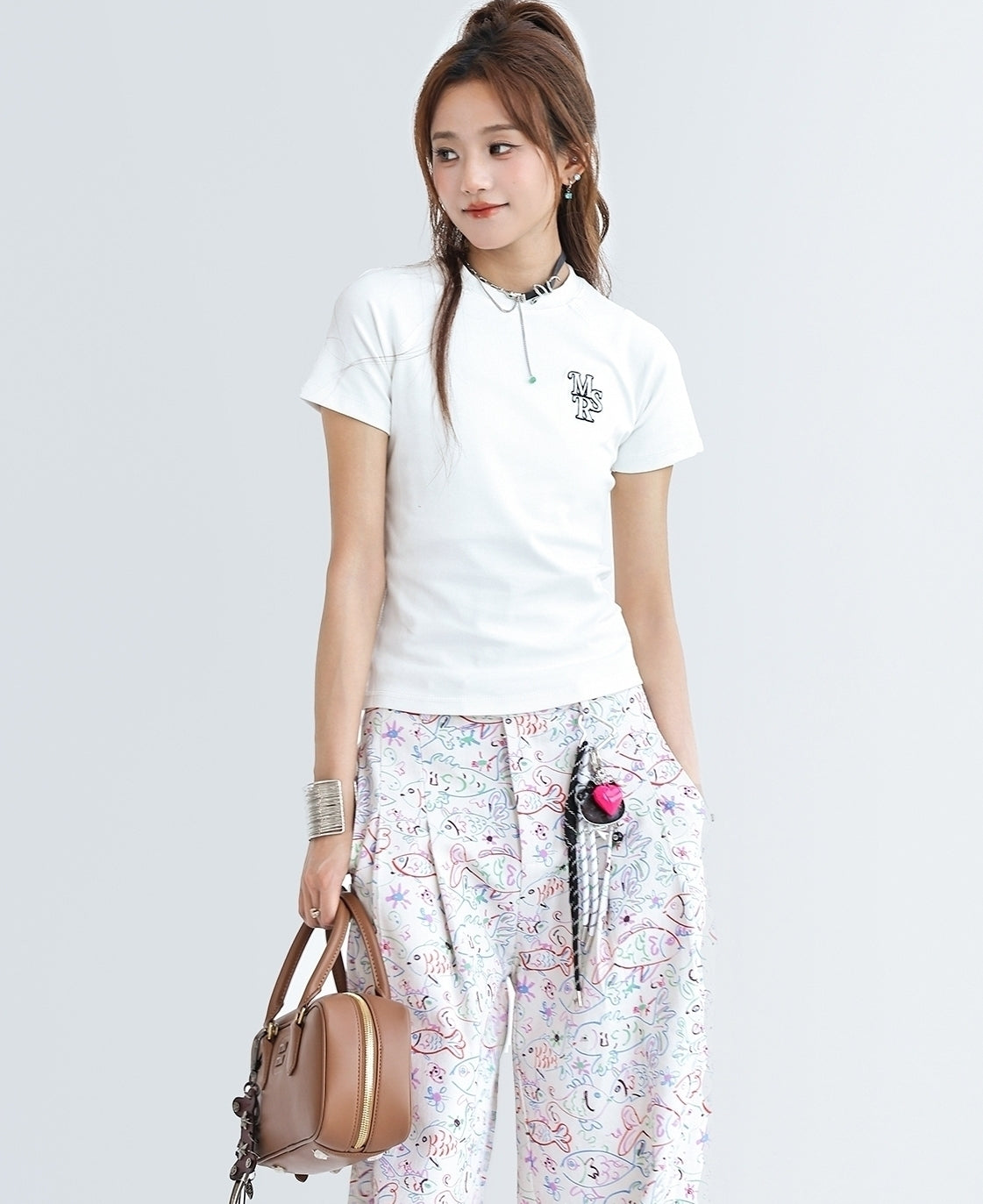 Classic Raglan Sleeve Letter Patch Slim Fit Tee