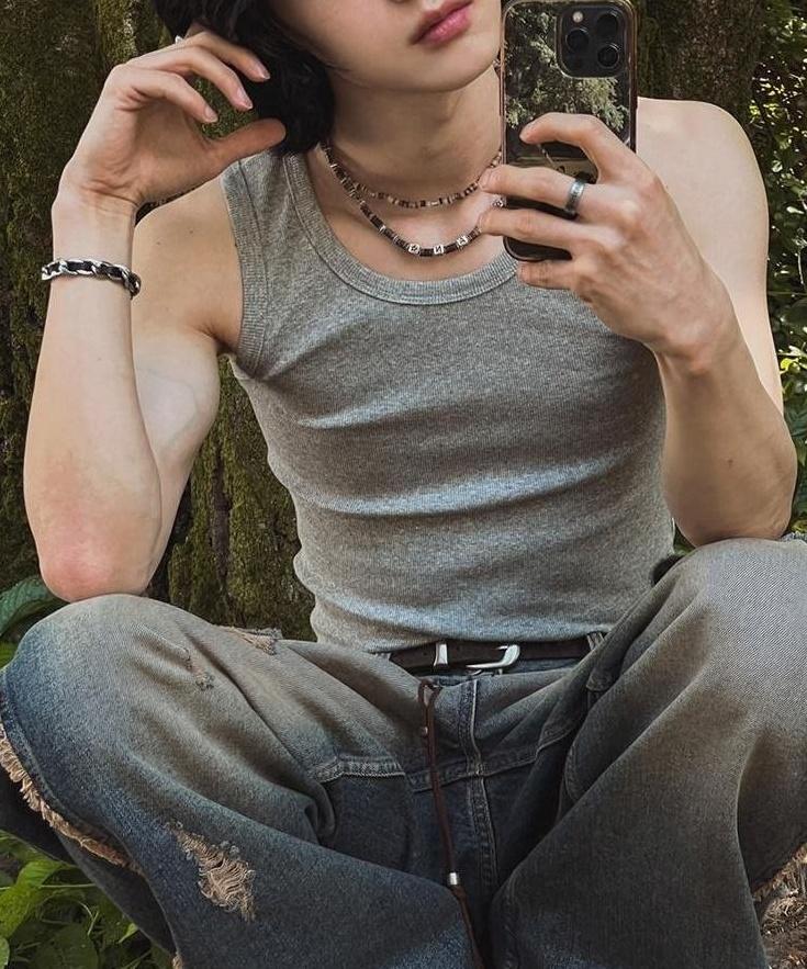 Classic Slim Fit Sleeveless Crewneck Tank Top